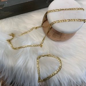 Men gold chain and bracelet